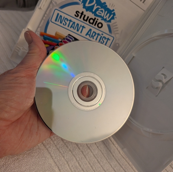 U Draw Instant Studio Wii Game, Manual and Tablet - Picture 4 of 6